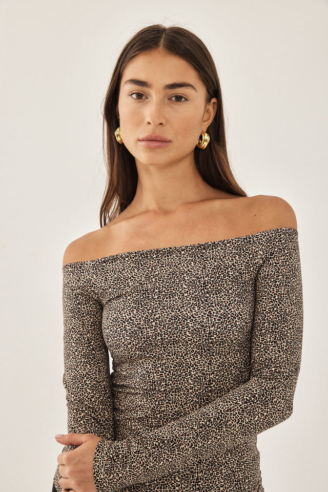 חולצה ארוכה אוף שולדרס מנומרת