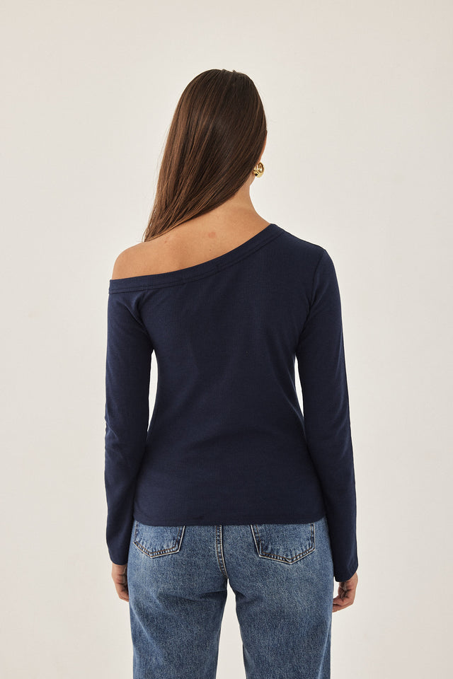 חולצה אוף שולדר אסימטרית שרוולי פעמון נייבי