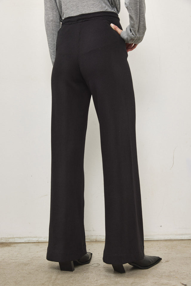 מכנסי אנט וופל שחורים