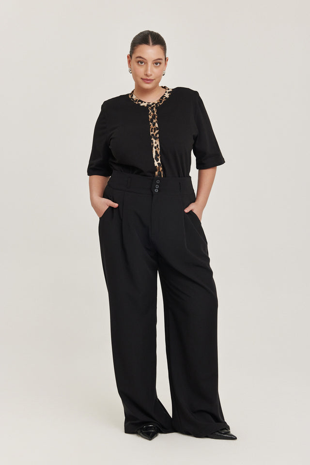 מכנסיים מחוייטים קרמבו חגורה רחבה קפלים שחורים