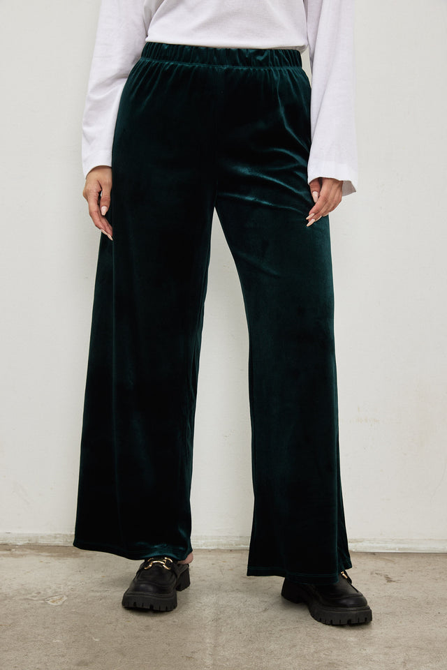 מכנסי ספיריט טירמיסו מתרחבים קטיפה ירוקים