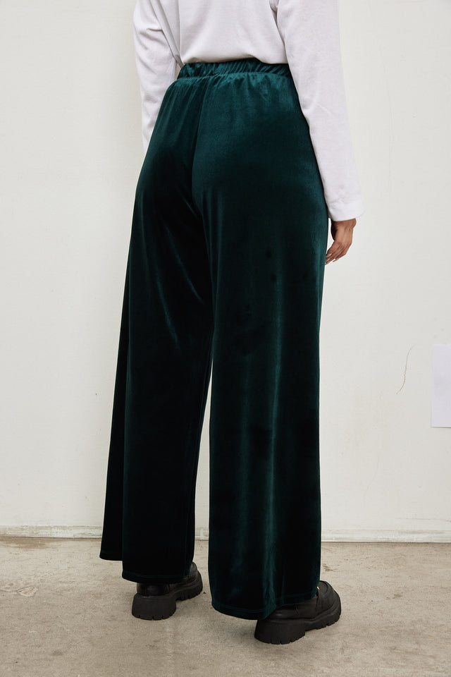 מכנסי ספיריט טירמיסו מתרחבים קטיפה ירוקים