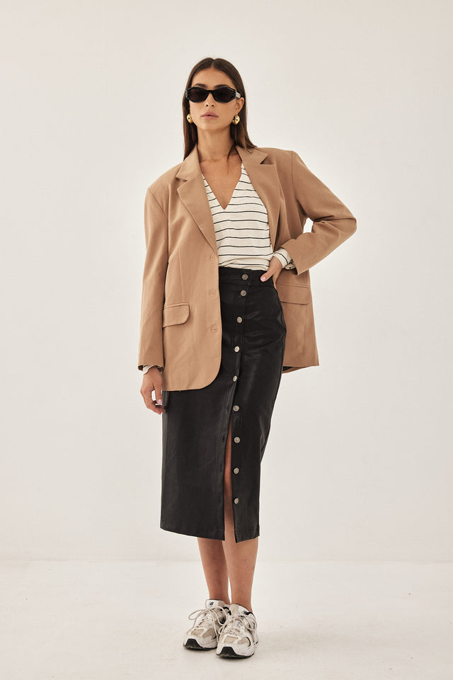 חצאית דמוי עור מלאני מידי שחורה