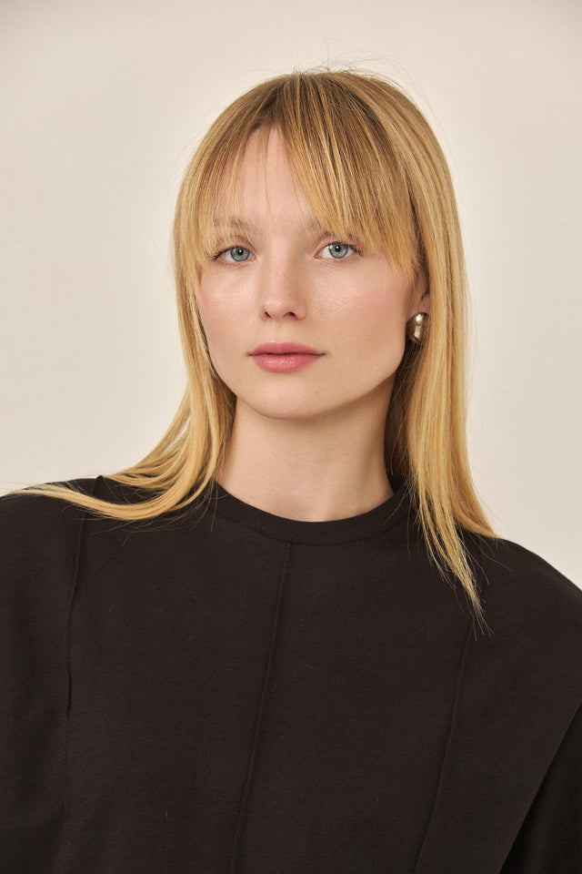 חולצת סוויט נרבירים שחורה