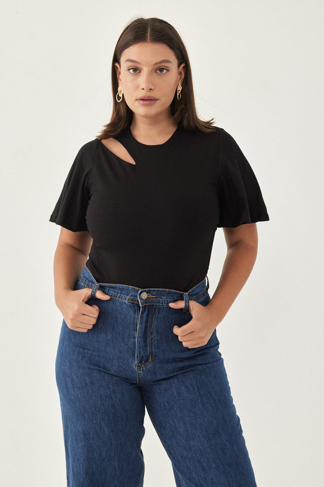 בגד גוף שחור קאט-אאוט שרוולי פעמון יאנה