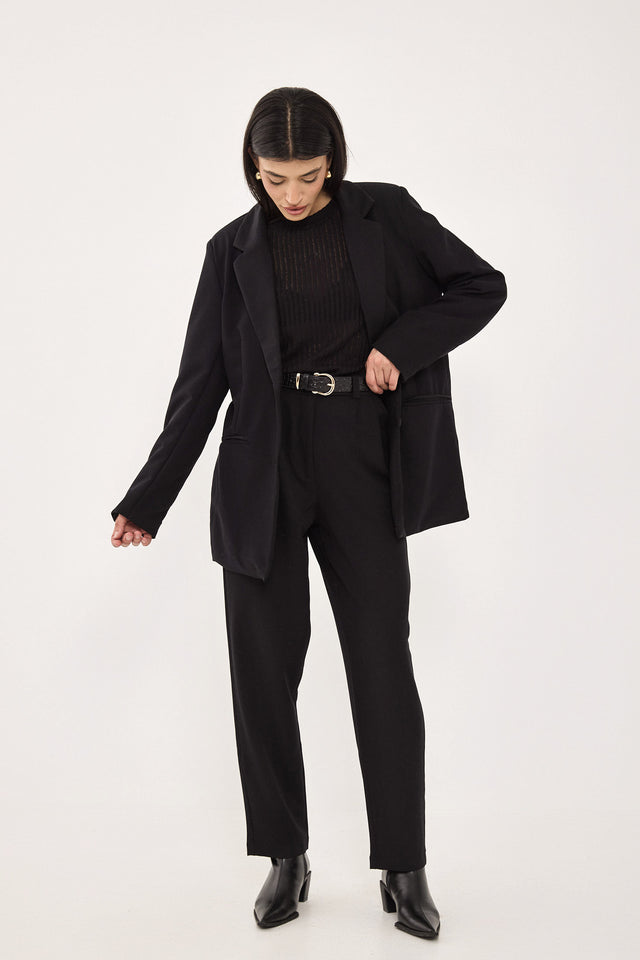 מכנסיים מחוייטים סינמון שחורים