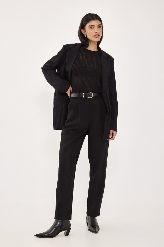 מכנסיים מחוייטים סינמון שחורים