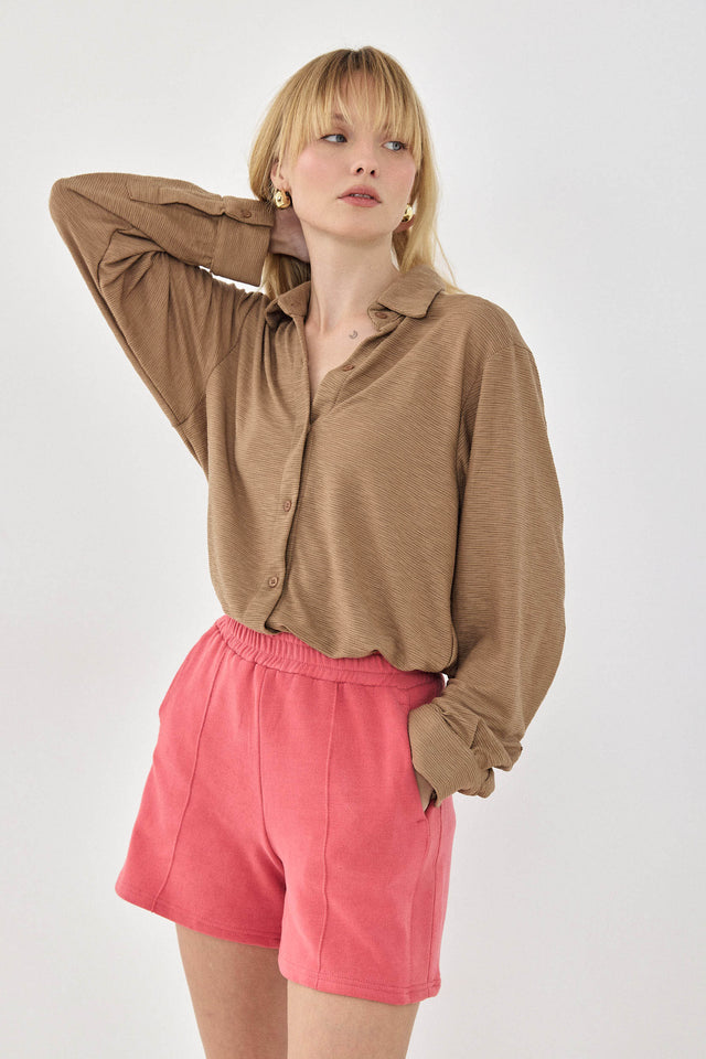 חולצה מכופתרת מקיאטו ארוכה קאמל