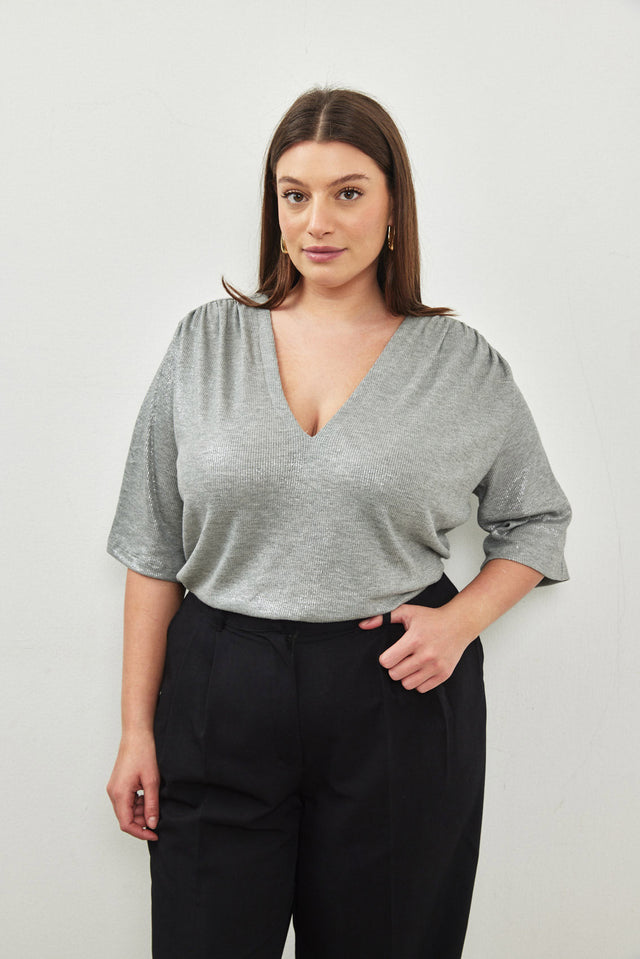 חולצה מפתח וי כיווצים בכתפיים קצרה צהובה