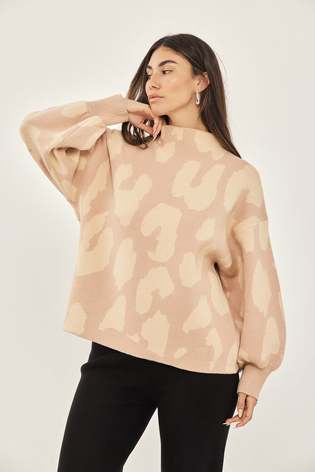 סוודר פרזנט שרוולים תפוחים מנומר קאמל