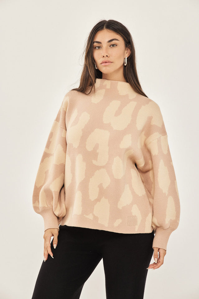 סוודר פרזנט שרוולים תפוחים מנומר קאמל