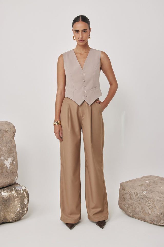 מכנסי פרצל מחוייטים מתרחבים קאמל