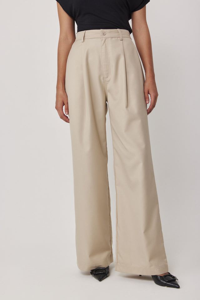 מכנסי פרצל מחוייטים מתרחבים בז'