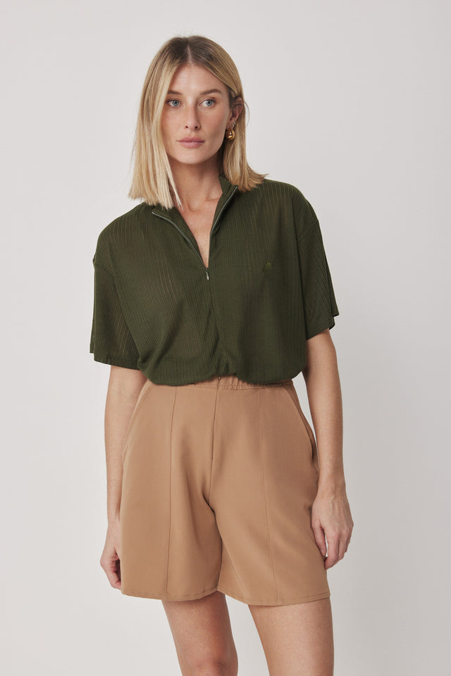 מכנסיים מחוייטים בייגל ברמודה רוכסן קאמל