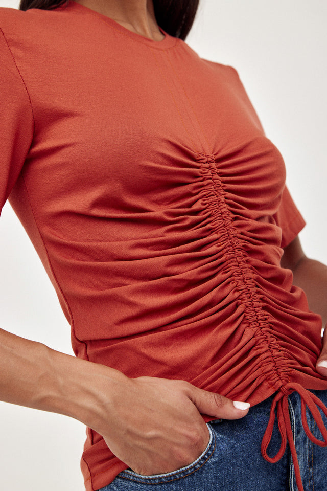 חולצת סילבי מסילה חוטים חמרה