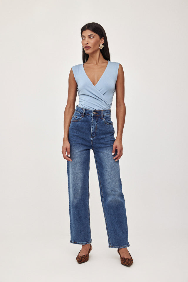 גופיית מעטפת עם כיווצים במותניים כחול