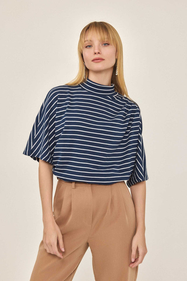 חולצת סול דיטייל כתף כיווצים פסים נייבי-לבן