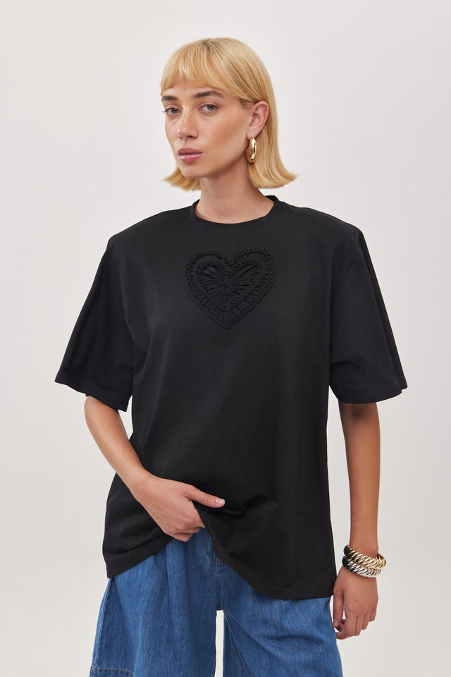 חולצת Heart שרוולי פעמון לב קרושה כריות נשלפות שחורה