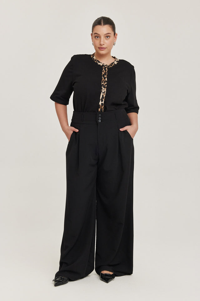 מכנסיים מחוייטים קרמבו חגורה רחבה קפלים שחורים