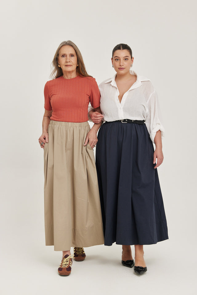 חצאית אספרסו כותנה A גומי שחורה