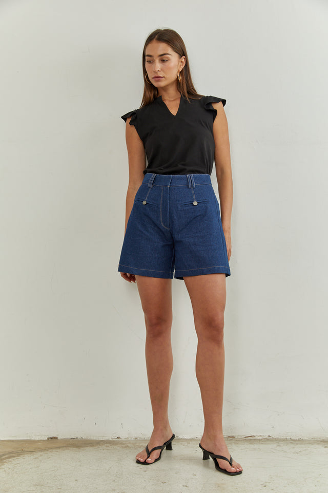 חולצת טי שירט וי שרי שחורה