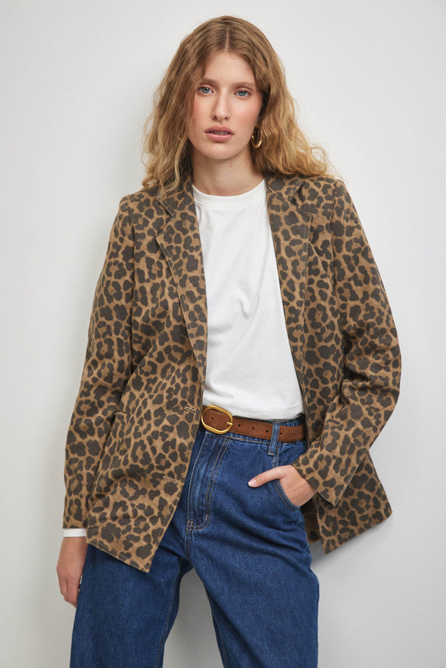 בלייזר מחוייט מנומר