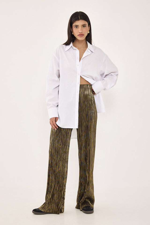 חולצה מכופתרת בויפרנד פטריס לבנה