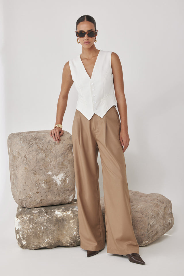 מכנסי פרצל מחוייטים מתרחבים קאמל