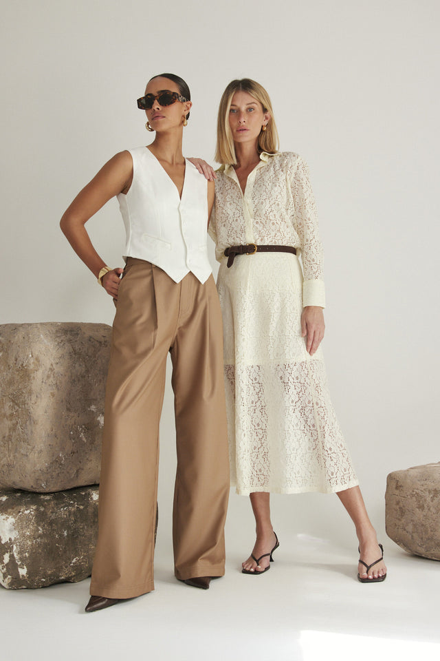 מכנסי פרצל מחוייטים מתרחבים קאמל