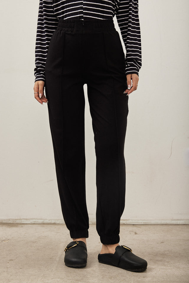 מכנסי ג'וגר מודל מחויטים שחורים