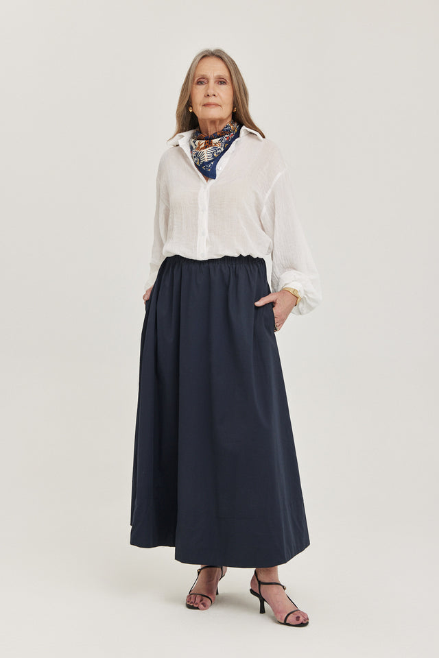 חולצה מכופתרת או-לה-לה בויפרנד שרוולים תפוחים שמנת