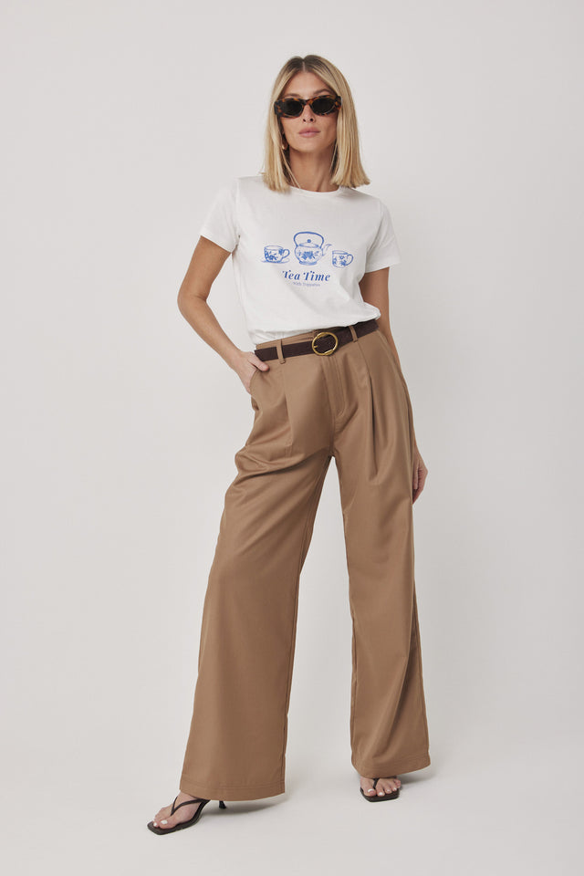 חולצת T פורצלן שרוול קצר לבנה