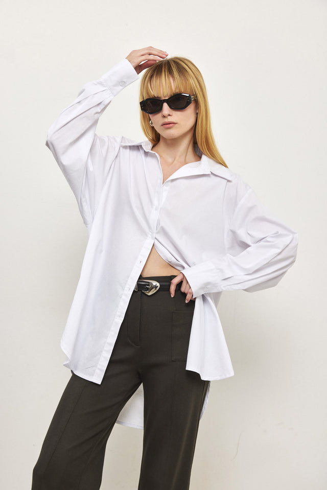 חולצה מכופתרת בויפרנד פטריס לבנה