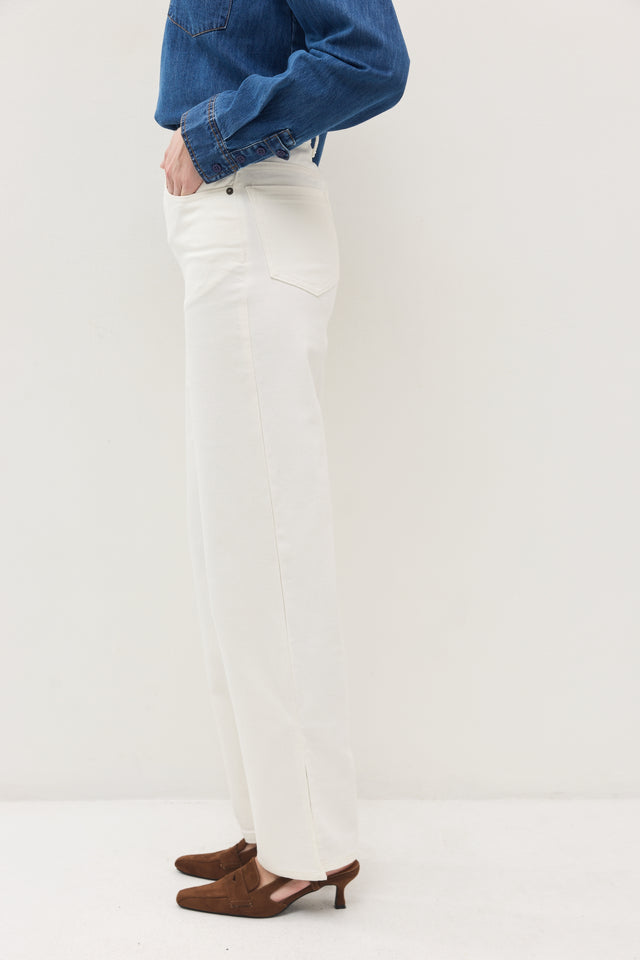 מכנסי ג'ינס גולדי ארוך דיטייל מפתח צדדי לבן