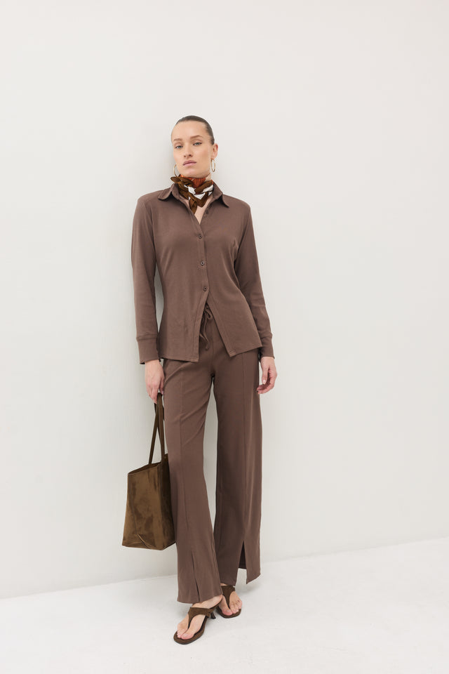 מכנסי קקאו ריב פתח קדמי חום טראפל