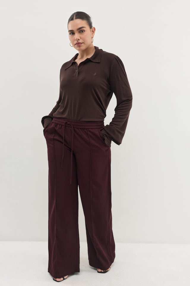 מכנסיים מחוייטים בריוש גומי בורגנדי