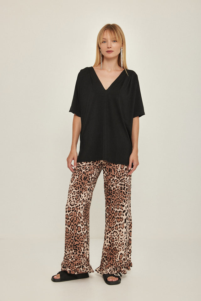 חולצת וי לייק כפלים מודל שחור