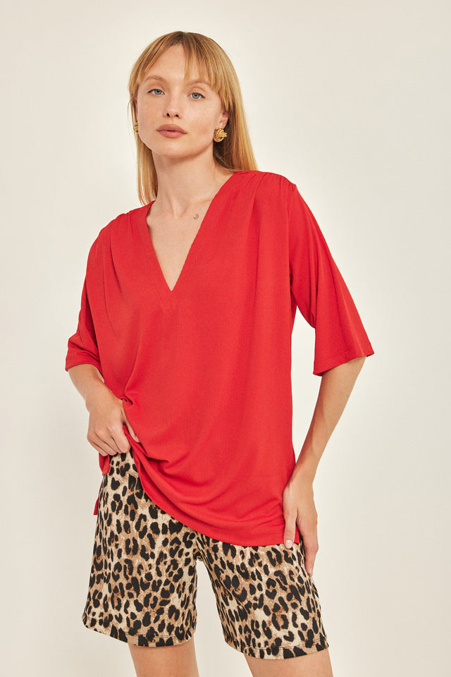 חולצת וי כיווצים ריב ספיריט אדומה