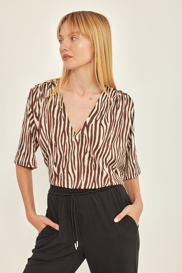 חולצת וי כיווצים ריב ספיריט זברה