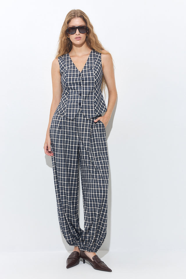 וסט מחוייט ספייסי משובץ נייבי