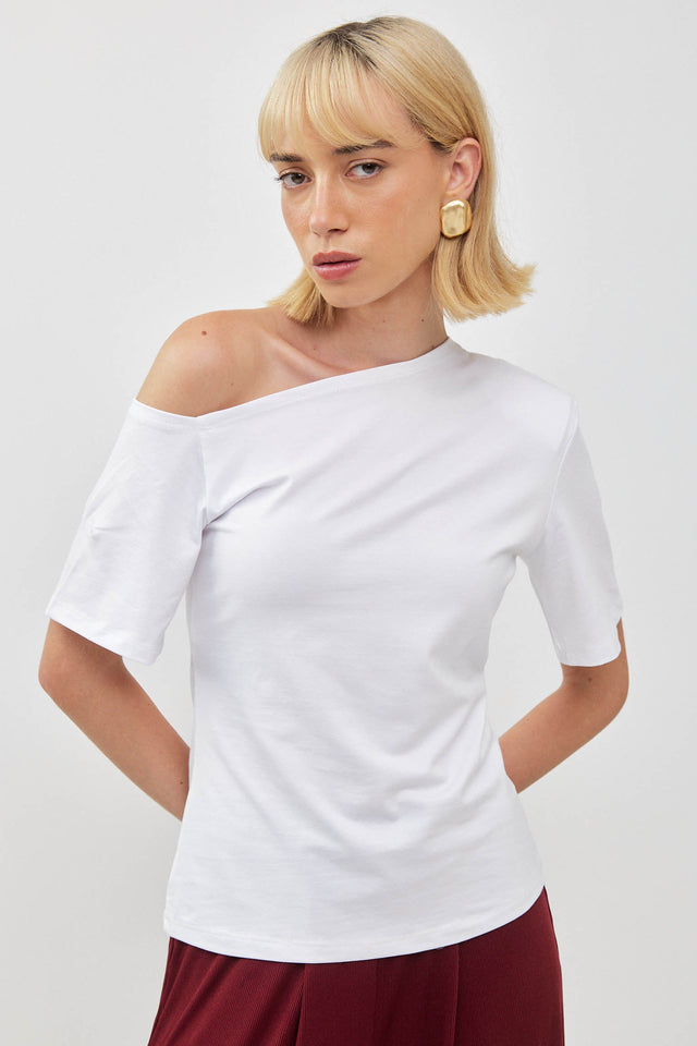 חולצת פרש אוף שולדר כרית לבנה