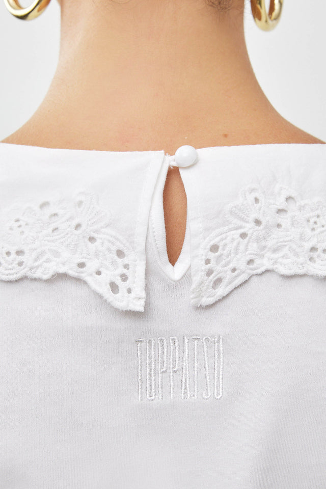 חולצת רייס כריות כתפיים נשלפות צווארון תחרה לבנה