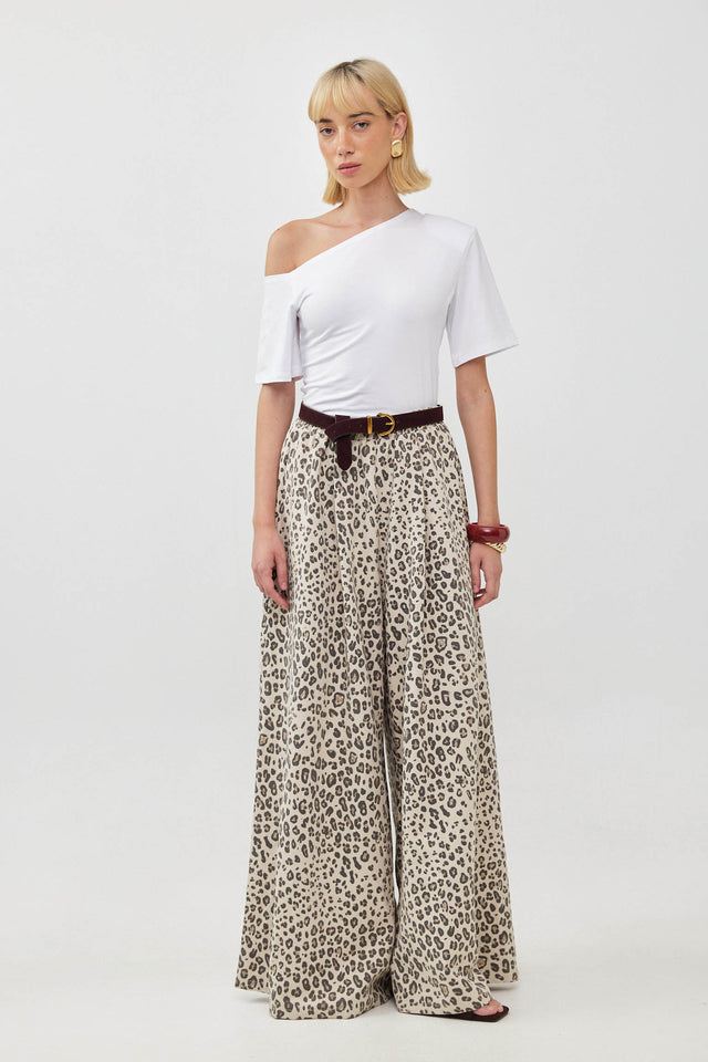 חולצת פרש אוף שולדר כרית לבנה