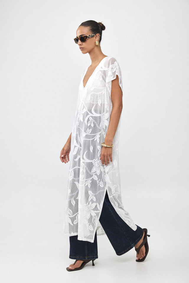 שמלת גלביה תחרה רשת מפתח וי פרחים שמנת