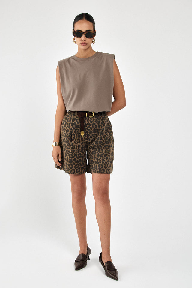 חולצת קנדי ללא שרוולים כריות כתפיים קאמל