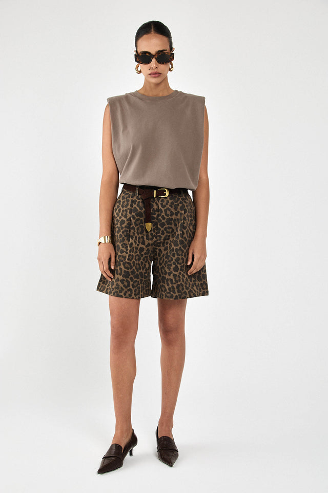 חולצת קנדי ללא שרוולים כריות כתפיים קאמל