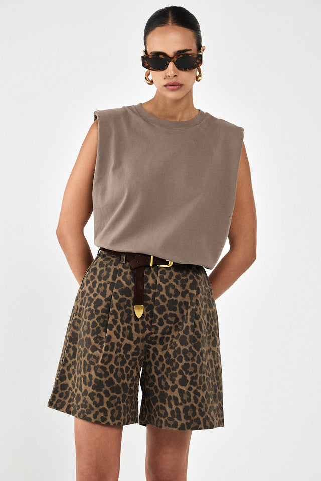 חולצת קנדי ללא שרוולים כריות כתפיים קאמל