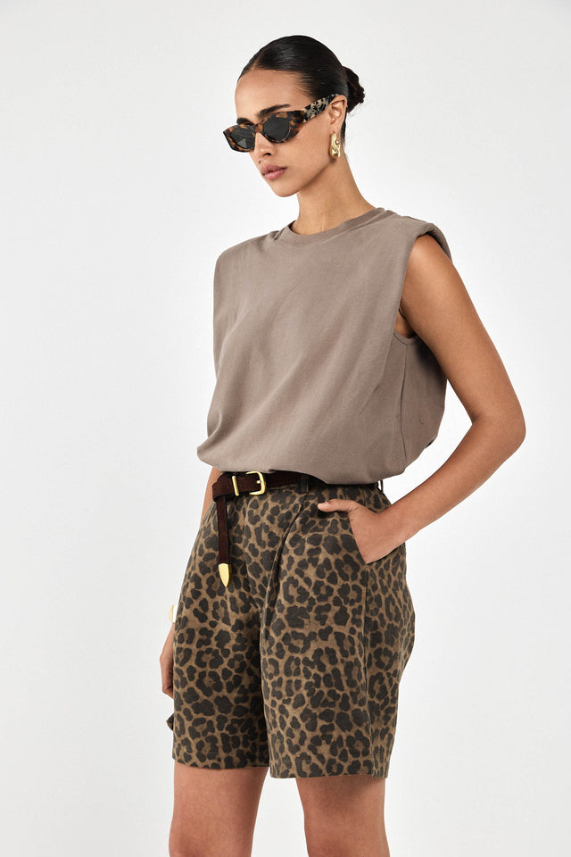 חולצת קנדי ללא שרוולים כריות כתפיים קאמל