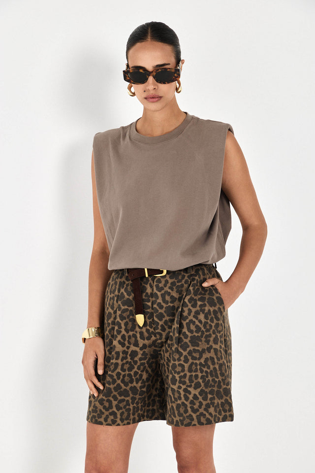 חולצת קנדי ללא שרוולים כריות כתפיים קאמל