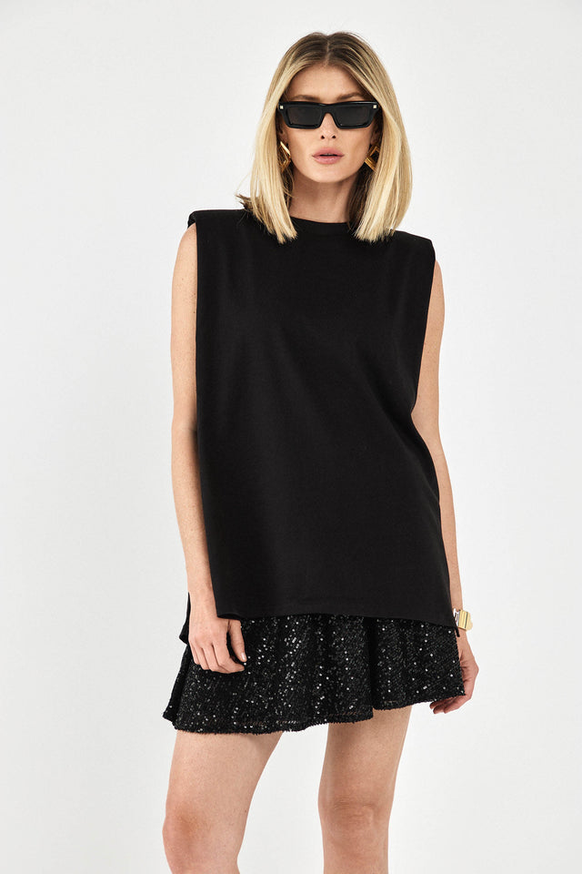 חולצת קנדי ללא שרוולים כריות כתפיים שחורה